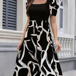 SHYAM SUNDARI Print Puff Sleeve A-Line Midi Dress-image-45