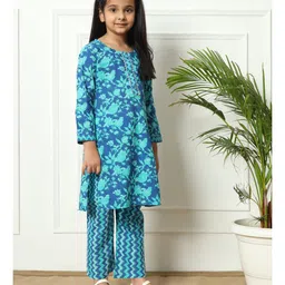 READIPRINT Three Forth Sleeves Floral Printed Kurta With Chevron Printed Pant - Blue image 5
