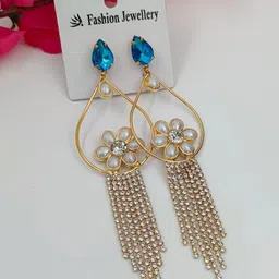 MUNMUN'S Teardrop Shaped Drop Earrings image 4