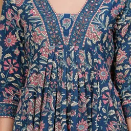 Mizaz Floral Printed Empire Style Pure Cotton Anarkali Kurta With Trousers & Dupatta image 2