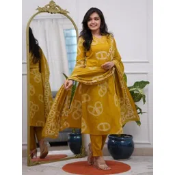 CREEPER Women Printed Regular Thread Work Kurta with Trousers & With Dupatta image 5