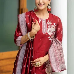 Twika Women Floral Regular Kurta with Trousers & Dupatta image 2