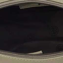 Nicoberry Structured Handheld Bag with Quilted image 3