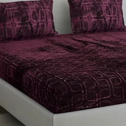 Monte Carlo Maroon Geometric Printed300 TC Double Bed Bedsheet Set 2.3 m x 2.5 m 435 GSM-image-92