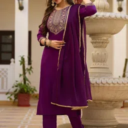 VS MALL Women Ethnic Motifs Embroidered Regular Thread Work Kurta with Trousers & With Dupatta image 5