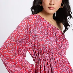 Stylecast X Hersheinbox One-Shoulder Raglan Sleeves Tropical Printed Fit and Flare Dress image 5