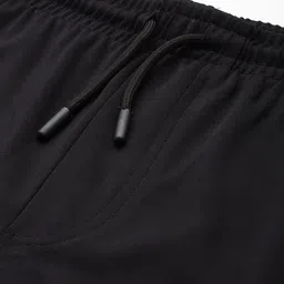 TOM BURG Men Solid Skinny Fit Shorts image 5