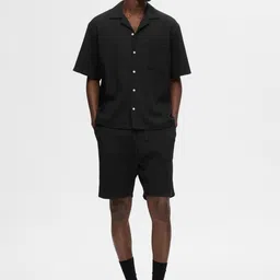 SELECTED Men Loose Fit Shorts image 3
