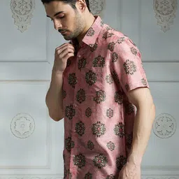 Rivaar By Rocky Star Men Floral Printed Spread Collar Casual Shirt image 4