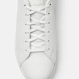 Reebok Unisex COURTSWIFT IVY U Walking Shoes image 5