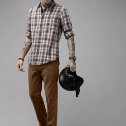 Roadster Men Brown Slim Fit Chinos Trousers image 4