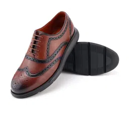 Egle Men Textured Formal Brogues image 5