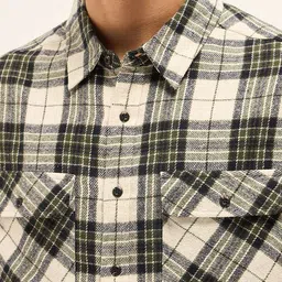THE BEAR HOUSE Men Pure Cotton Checked Relaxed Fit Shacket image 2