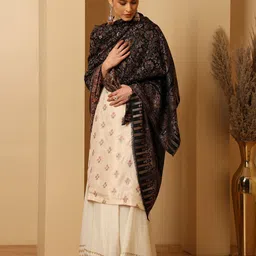 Tweedle Floral Woven Design Acrylic Shawl image 3