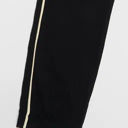 Pantaloons Junior Boys Pure Cotton Mid-Rise Joggers Track Pants image 5