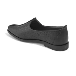 HERE&NOW Men Textured Formal Loafers image 3