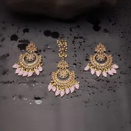 Women Click Stone-Studded & Beaded Jewellery Set image 5