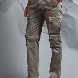 beevee Men Relaxed Mid-Rise Cargos Regular Fit Trousers With Belt image 4