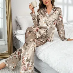 NIJANAND TEXTILE Floral Printed Night suit image 3