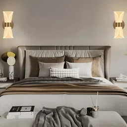 DENICRAAS Gold-Toned Abstract Shaped Metal Wallchiere Wall Lamp With Bulb image 2