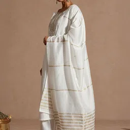 Janasya Women Embroidered Regular Sequinned Kurta with Trousers & With Dupatta image 4