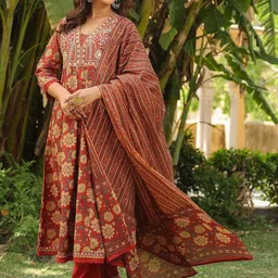 aaraas Women Floral Printed Mirror Work Anarkali Pure Cotton Kurta With Palazzos And Dupatta image 3