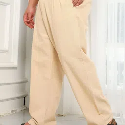 Instafab Plus Men Mid Rise Loose Fit Regular Trousers image 5