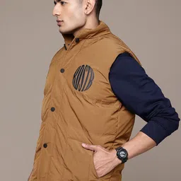 The Roadster Lifestyle Co. Men Padded Gilet Jacket image 5