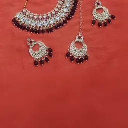 Women Click Gold-Plated Stone-Studded & Beaded Jewellery Set image 1