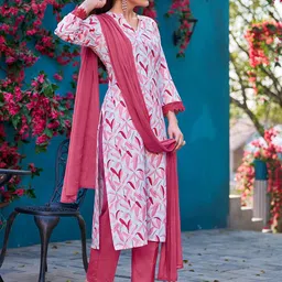 VIBE VISION Floral Printed Mandarin Collar Straight Kurta With Trousers & Dupatta image 3