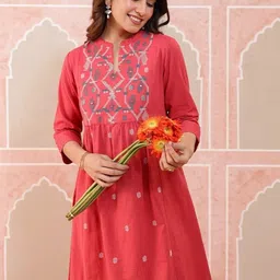 MISRI Women Ethnic Motifs Embroidered Empire Thread Work Kurta with Trousers image 3