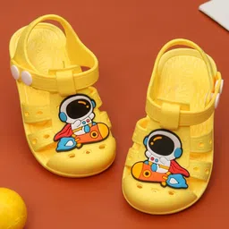 Yellow Bee Astronaut Applique Detailed Sandals - Yellow-picture-20