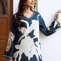 AUTUMN LANE Women Floral Printed Regular Pure Cotton Kurta with Palazzos image 5
