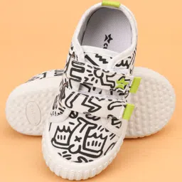 Cute Walk by Babyhug Velcro Closure Abstract Printed Casual Shoes - White & Lime Green image 5