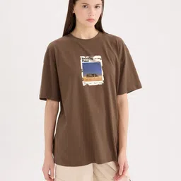 MISCHIEF MONKEY Women Printed Drop-Shoulder Sleeves Pockets T-shirt-image-81