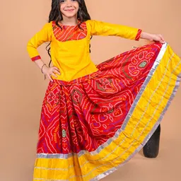 itsmycostume Girls Printed Ready to Wear Lehenga & Blouse With Dupatta image 4