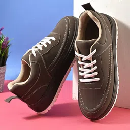 The Roadster Lifestyle Co Men Lace-Up Chunky Round Toe Casual Sneakers-image-69