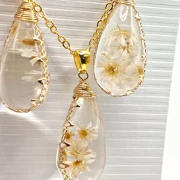 SAPRAA TRENDS Gold Plated Rasin Jewellery Set image 3