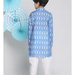 Vastramay Full Sleeves Ikat Printed Kurta With Solid Pyjama Set - Aqua Blue & White image 3