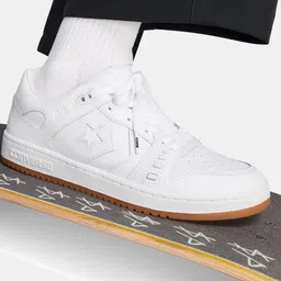 Converse SKATE Unisex Leather Sneakers with Lace-Up Closure image 2