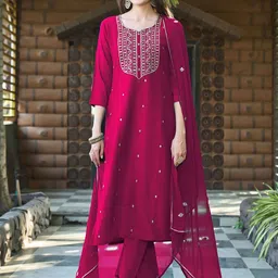 DIVASTRI Women Ethnic Motifs Embroidered Sweetheart Neck Kurta with Trousers & Dupatta-image-4