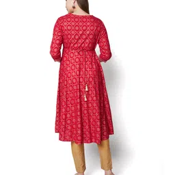 Bella Mama Three Fourth Sleeves Embroidered Yoke Maternity Kurta with Pockets & Floral Print - Red image 5