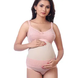 Kriti Dotted Bra And Panty Set - Peach-picture-25