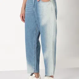 SHOWOFF Men Comfort Tapered Fit Low-Rise Low Distress Heavy Fade Acid Wash Jeans image 4