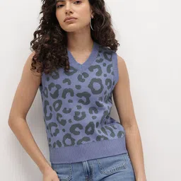 The Roadster Life Co. Abstract Self Design V-Neck Sweater Vest-picture-28