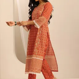 Libas Floral Printed Regular Kurta With Trousers & Dupatta image 2