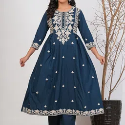 MF Hayat Women Ethnic Motifs Embroidered Panelled Pure Cotton Kurta with Trousers-picture-32