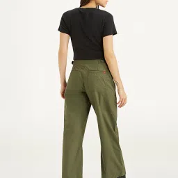 levi's Women's Mid Rise Olive Baggy Cargo Trousers image 3