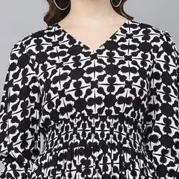 Vastani Enterprise Women Crepe Anarkali Kurta image 2