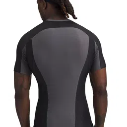 UNDER ARMOUR Halo Bonded Auxetic Short Sleeve T-Shirt image 4